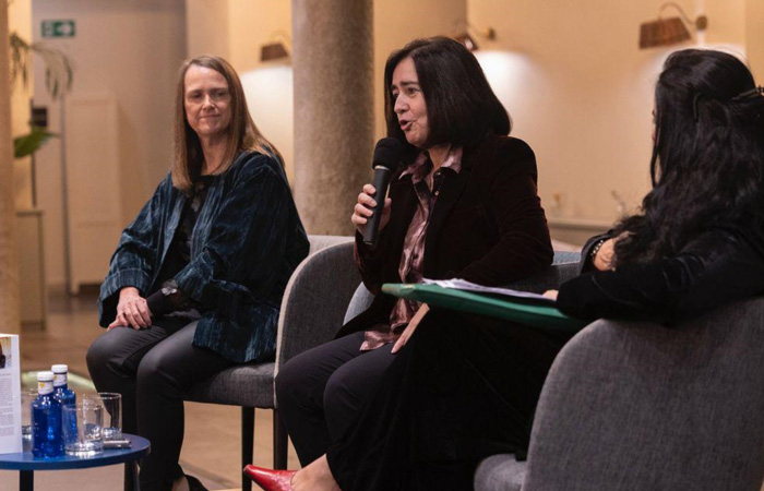 Sonsoles Snchez-Reyes recibe el VI Premio Internacional cuadernos del Laberinto de Historia, Biografa y Memorias en vila