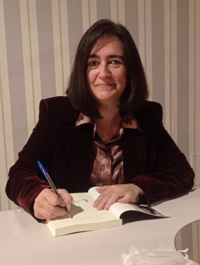 Sonsoles Snchez-Reyes recibe el VI Premio Internacional cuadernos del Laberinto de Historia, Biografa y Memorias en vila