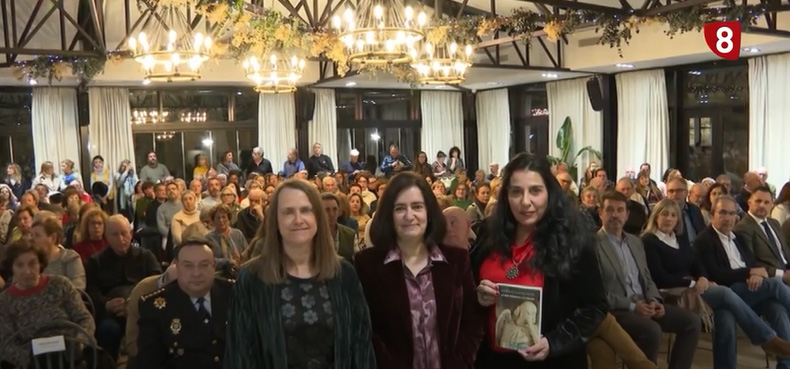Sonsoles Snchez-Reyes recibe el VI Premio Internacional cuadernos del Laberinto de Historia, Biografa y Memorias en vila