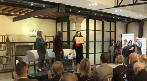 Sonsoles Snchez-Reyes recibe el VI Premio Internacional cuadernos del Laberinto de Historia, Biografa y Memorias en vila