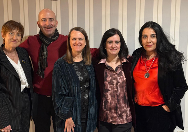 Sonsoles Snchez-Reyes recibe el VI Premio Internacional cuadernos del Laberinto de Historia, Biografa y Memorias en vila