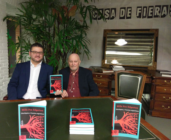 Mills Fox Edgerton junto a su amigo Julio Santiago durante la presentación en Madrid de DIARIÓPATA Y CUENTOS ARGENTINO