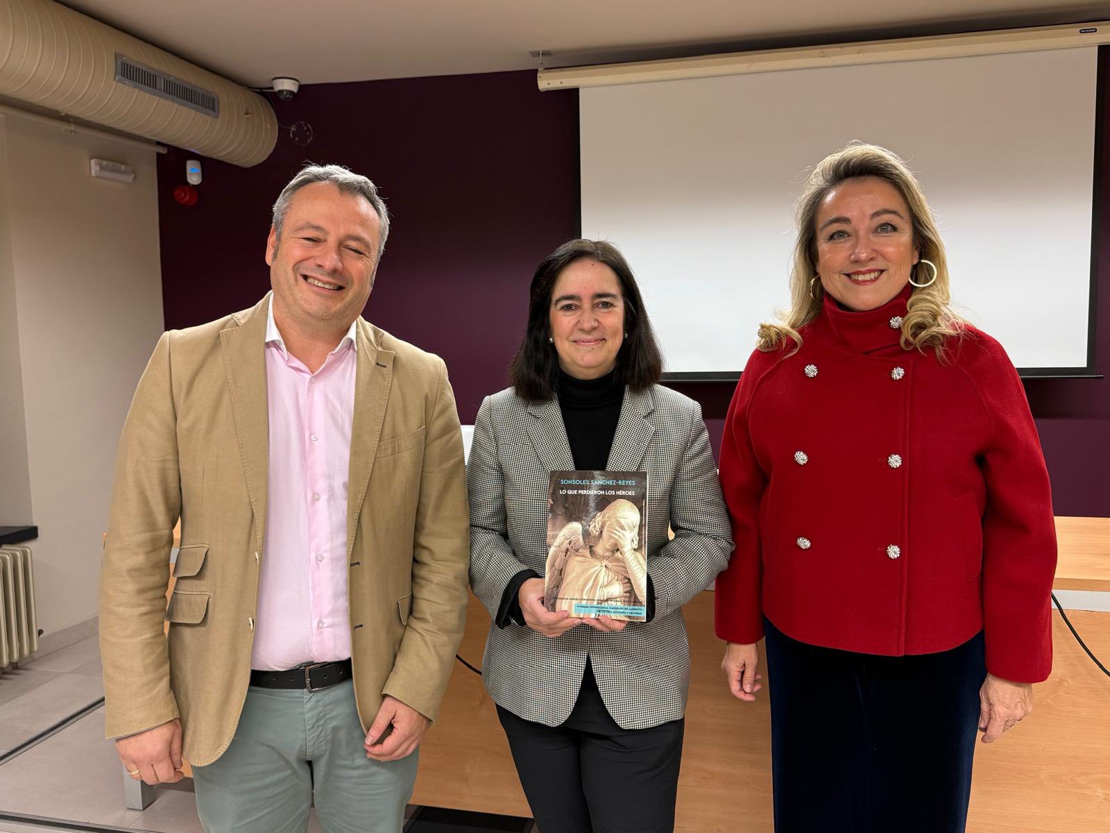 Sonsoles S�nchez-Reyes presenta Lo que perdieron los h�roes en VALLADOLID