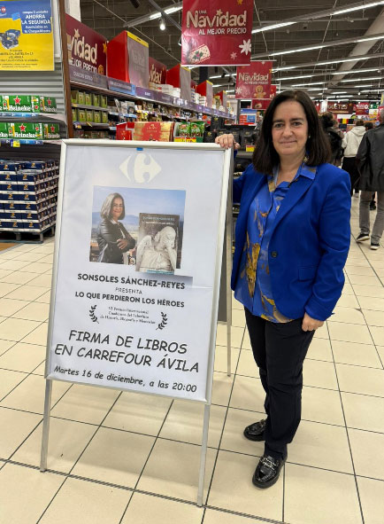 Sonsoles S�nchez-Reyes firma ejemplares en �vila