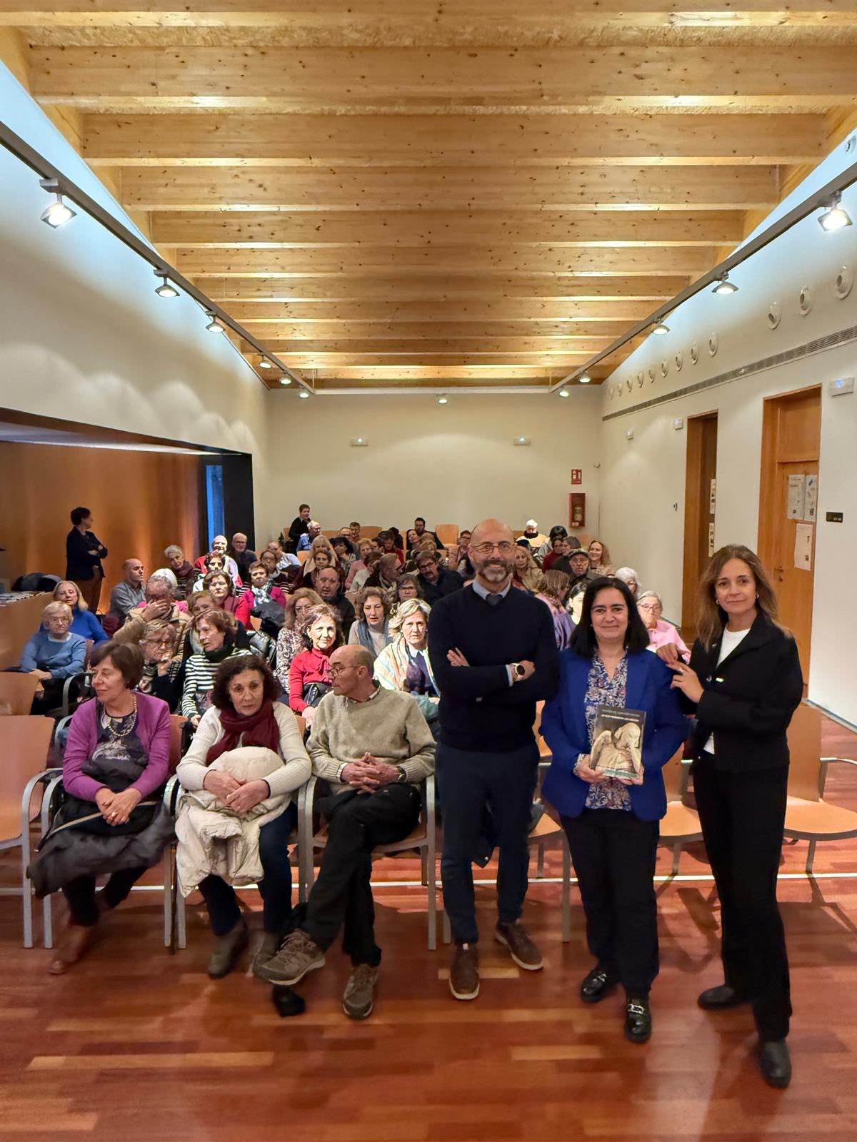 Sonsoles S�nchez-Reyes presenta Lo que perdieron los h�roes en FONTIVEROS